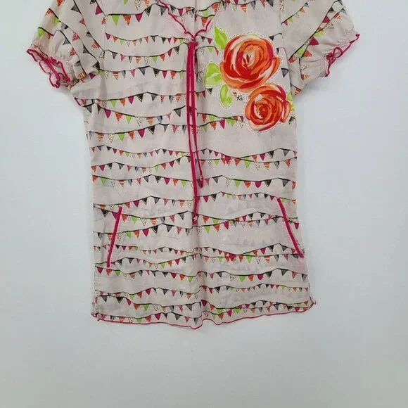 Koi Kathy Peterson Scrub Top Women’s Floral Flag Print Pink Green - Picture 3 of 10